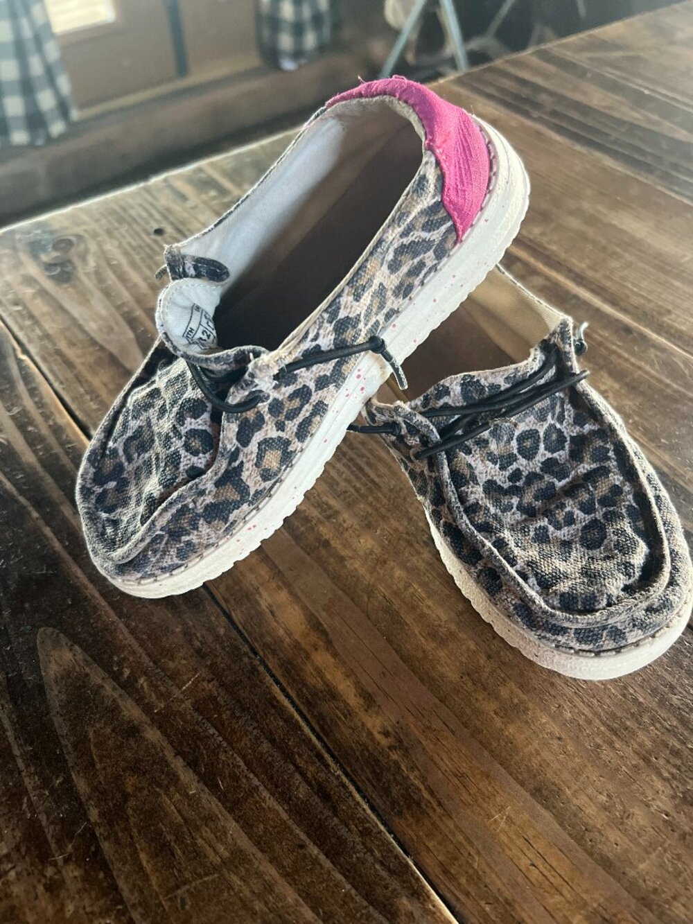 Youth Girls Wendy Cat Cheetah Sneakers
